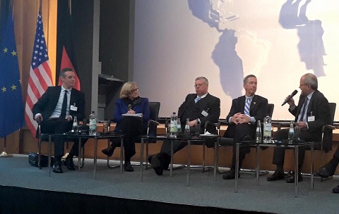  Podiumsdiskussion zum Deutsch-Amerikanischen Verhältnis